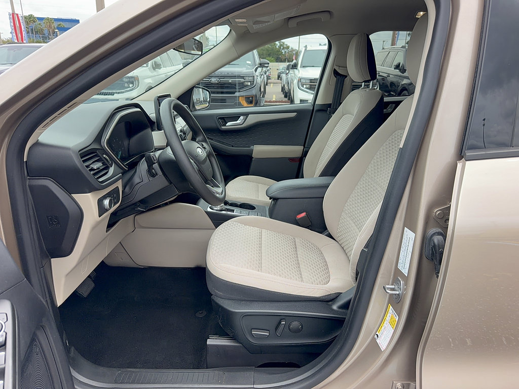 Certified 2020 Ford Escape SE FWD image 12