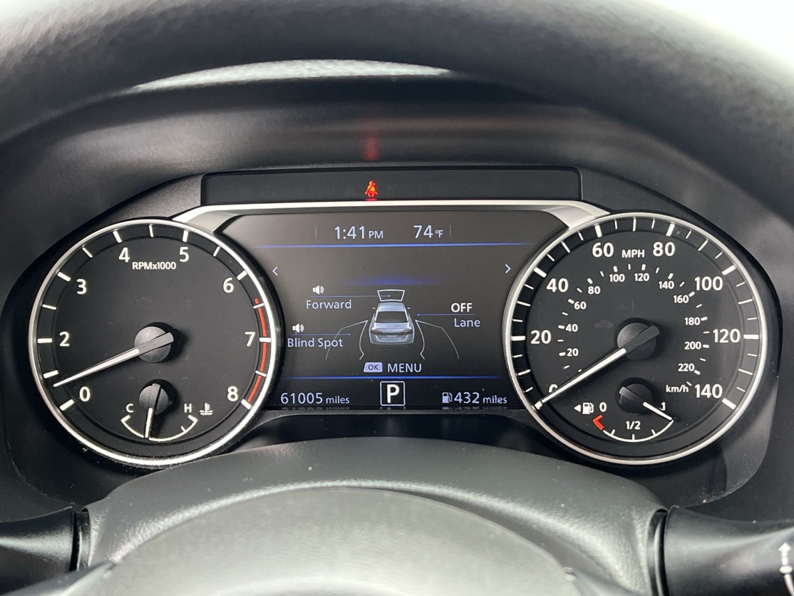Used 2024 Nissan Altima 2.5 SV FWD image 17
