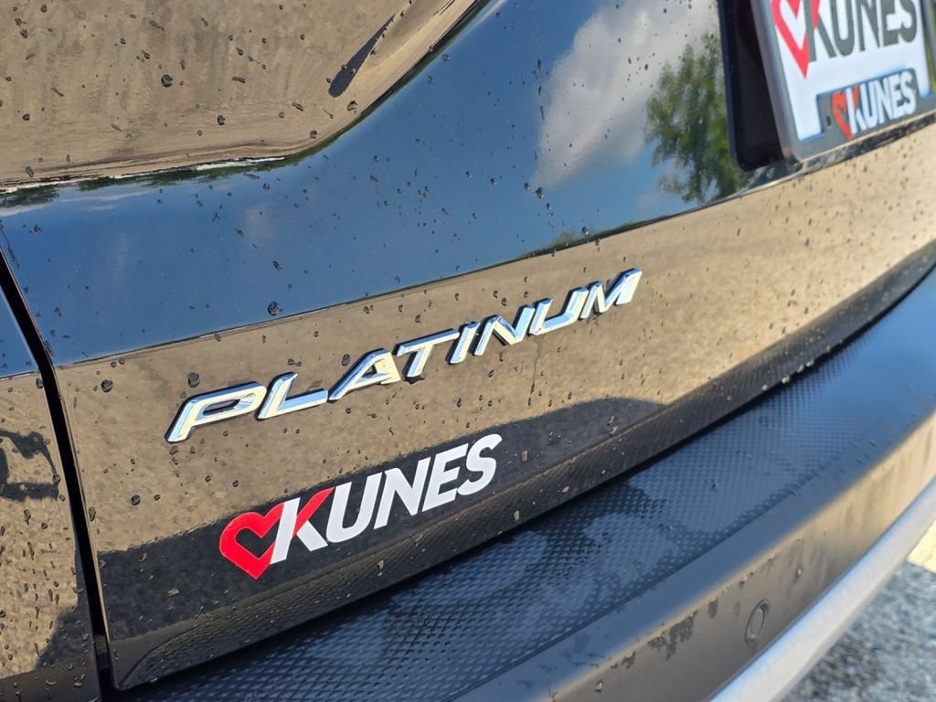 Certified 2025 Ford Escape Platinum AWD/4WD image 15