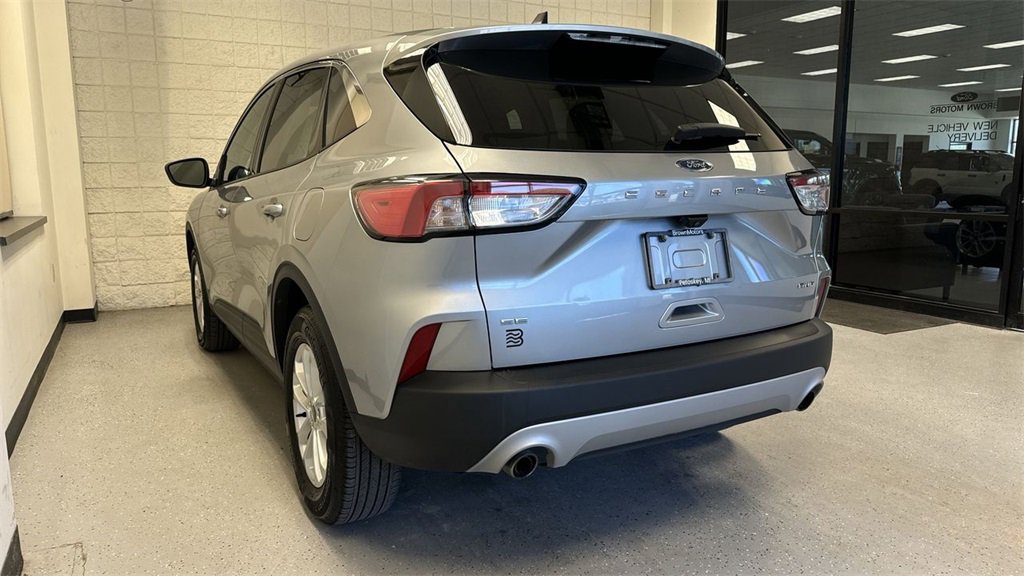 Certified 2022 Ford Escape SE w/ Convenience Package image 3