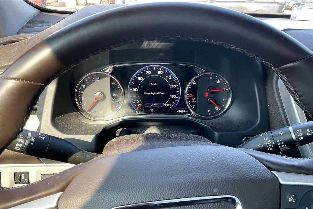 Used 2023 GMC Acadia SLT w/ Technology Package FWD image 13