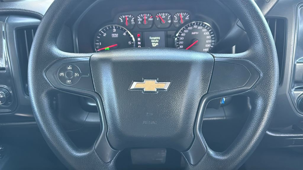 Used 2018 Chevrolet Silverado 1500 Custom w/ Custom Value Package AWD/4WD image 11
