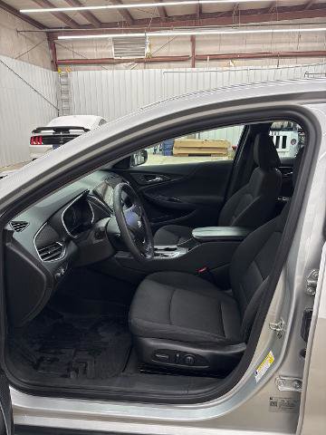 Used 2021 Chevrolet Malibu LT image 9