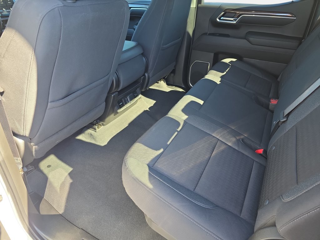 Used 2022 Chevrolet Silverado 1500 LT AWD/4WD image 10