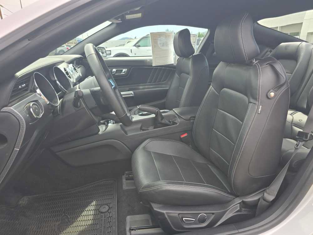 Certified 2017 Ford Mustang GT Premium w/ GT Performance Package RWD image 15