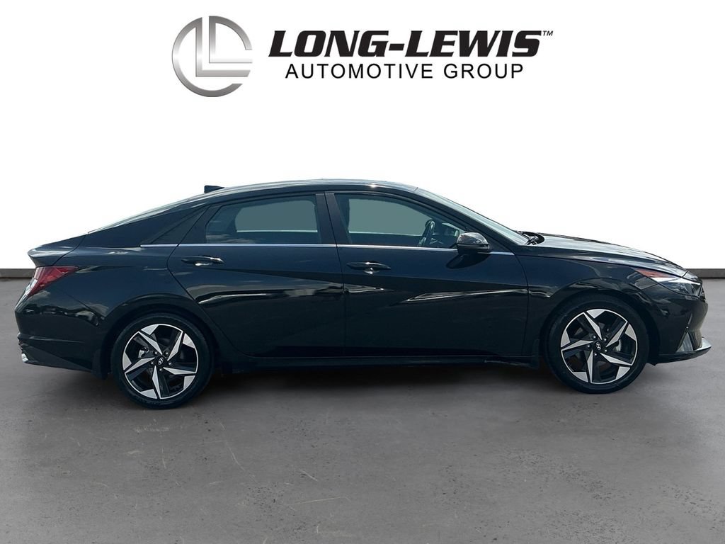 Used 2023 Hyundai Elantra Limited FWD image 8