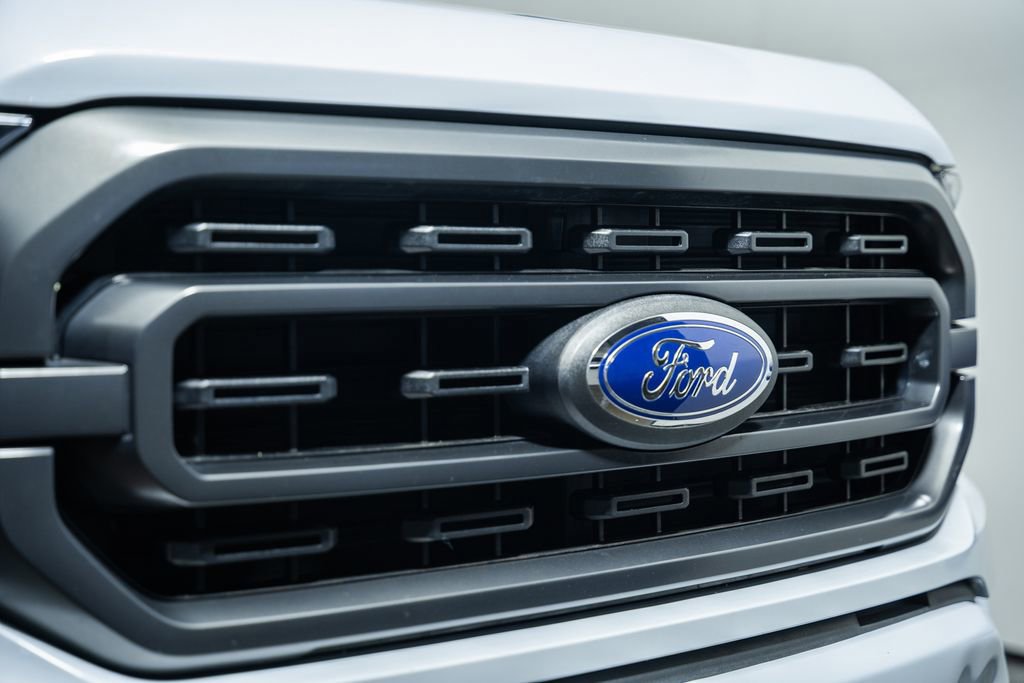 Certified 2022 Ford F150 XLT w/ Equipment Group 302A High image 13