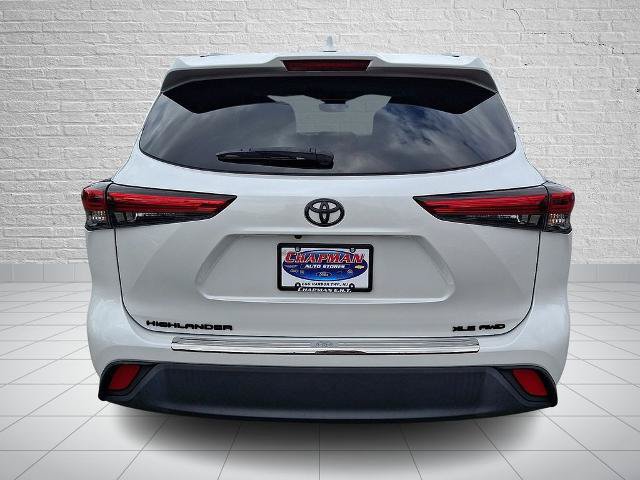 Used 2022 Toyota Highlander XLE AWD/4WD image 5