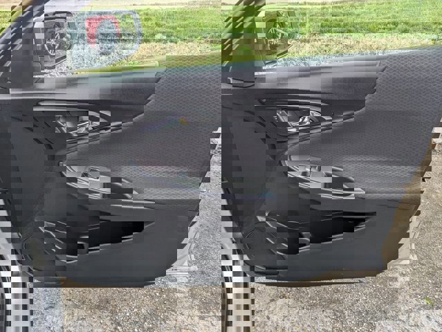 Used 2019 Chevrolet Malibu LT w/ Driver Confidence Package II image 31