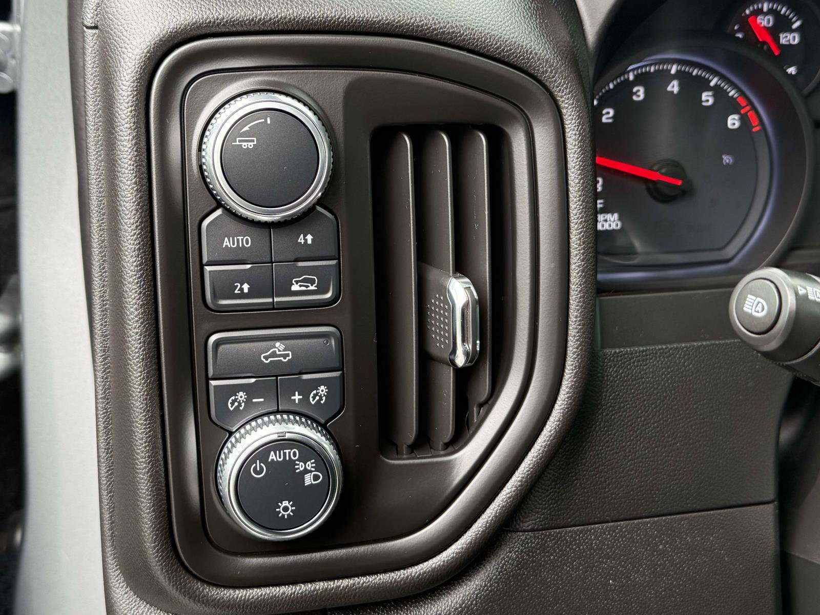 Used 2023 GMC Sierra 1500 Pro w/ Graphite Edition AWD/4WD image 17