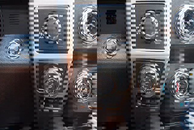 Certified 2020 Ford F150 Platinum w/ Equipment Group 701A Luxury image 24