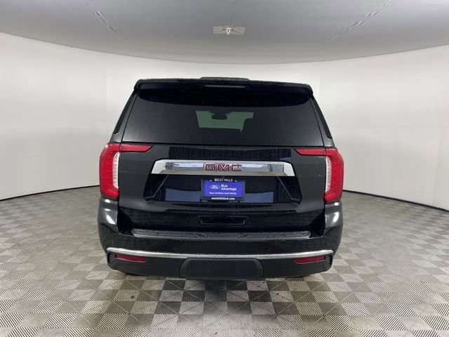 Used 2023 GMC Yukon SLT w/ SLT Luxury Package image 3