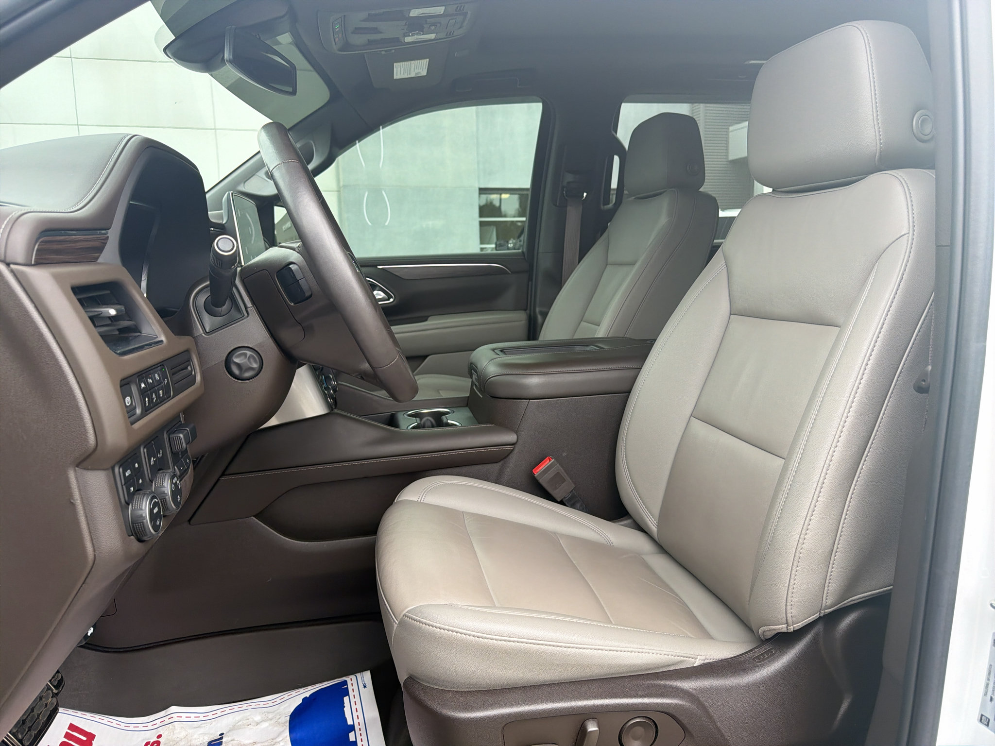 Used 2022 Chevrolet Tahoe Z71 w/ Off-Road Capability Package AWD/4WD image 9