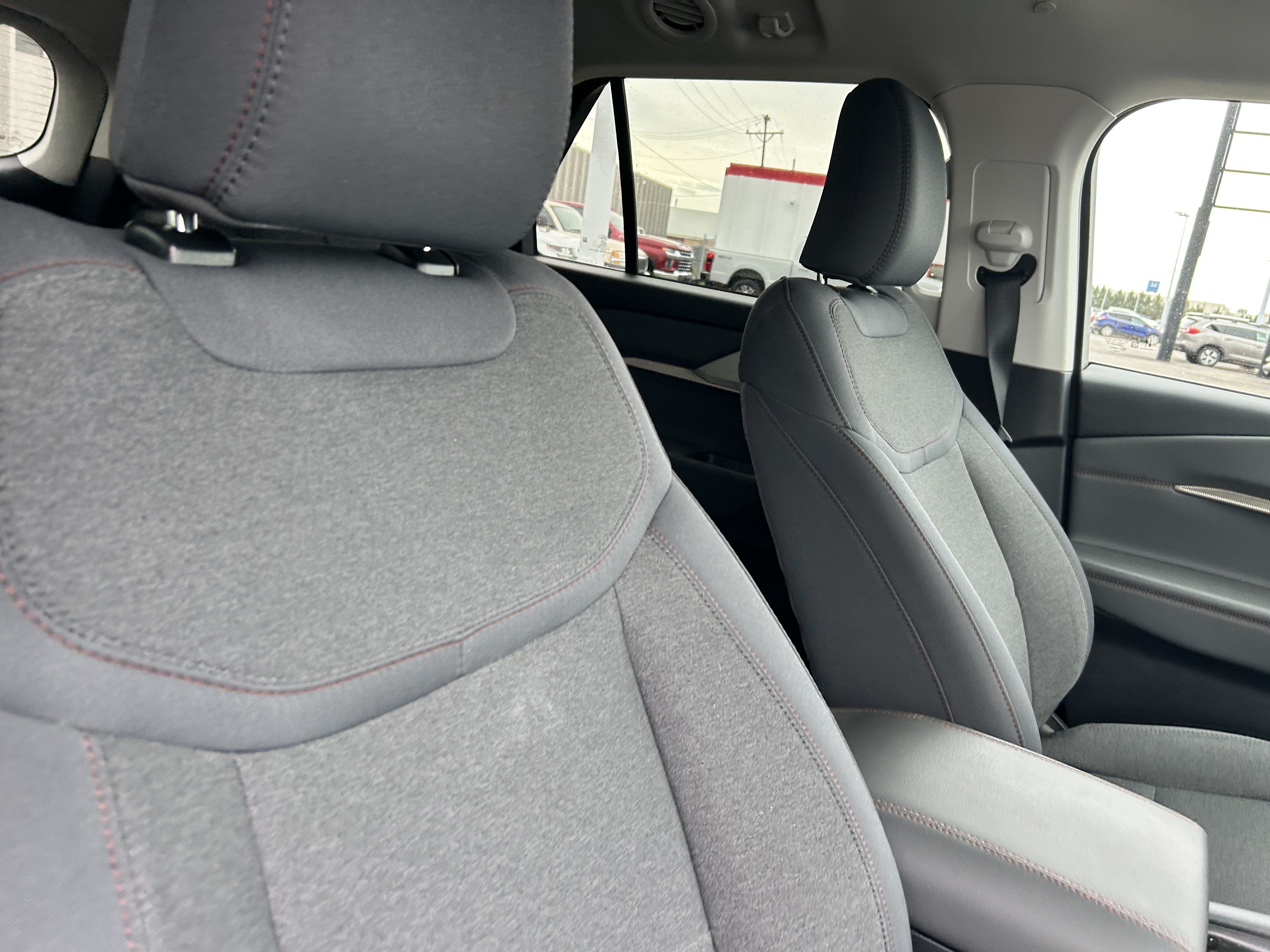 Certified 2025 Ford Explorer Active AWD/4WD image 14
