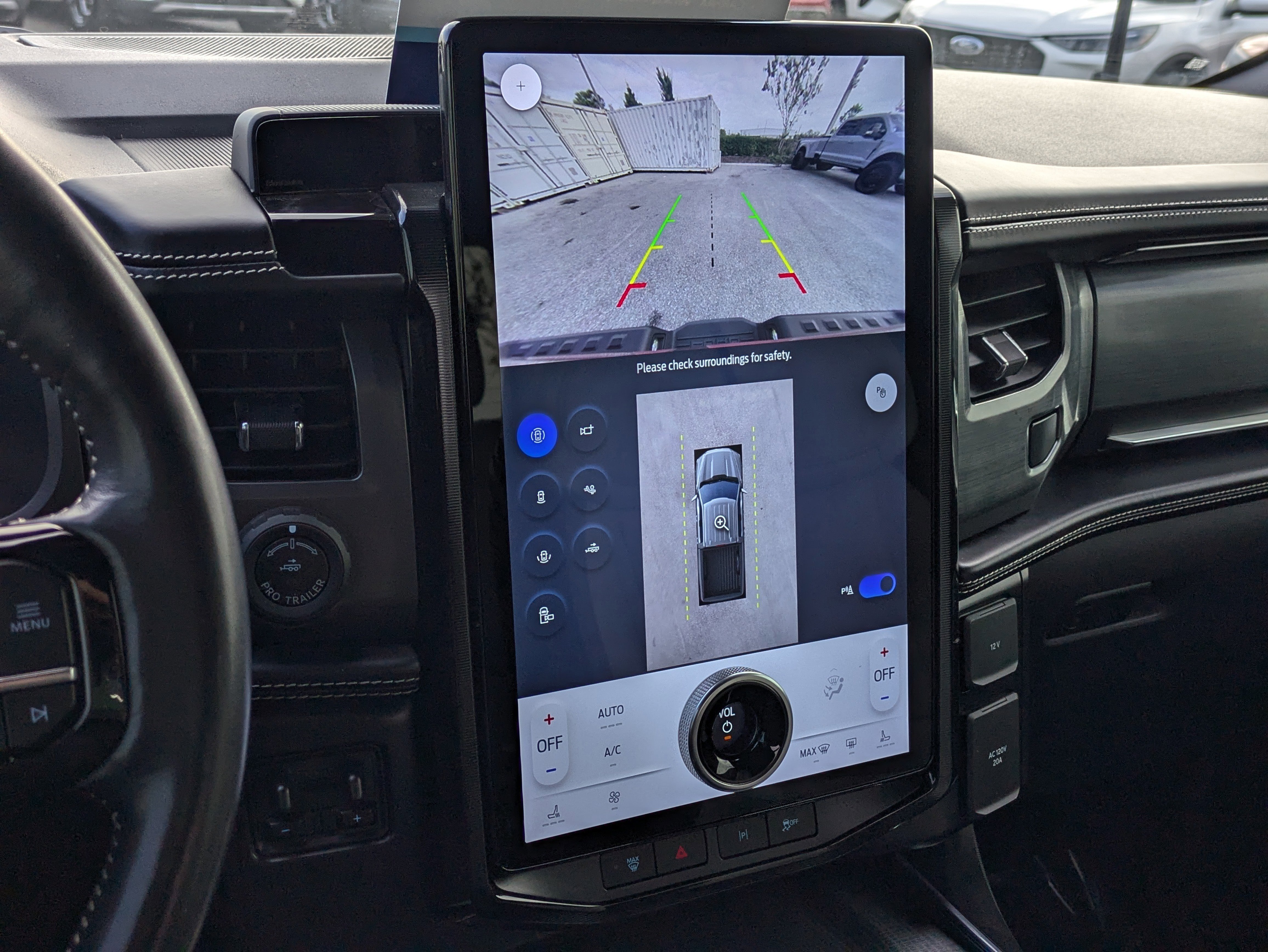 Certified 2023 Ford F150 Lightning Platinum image 31