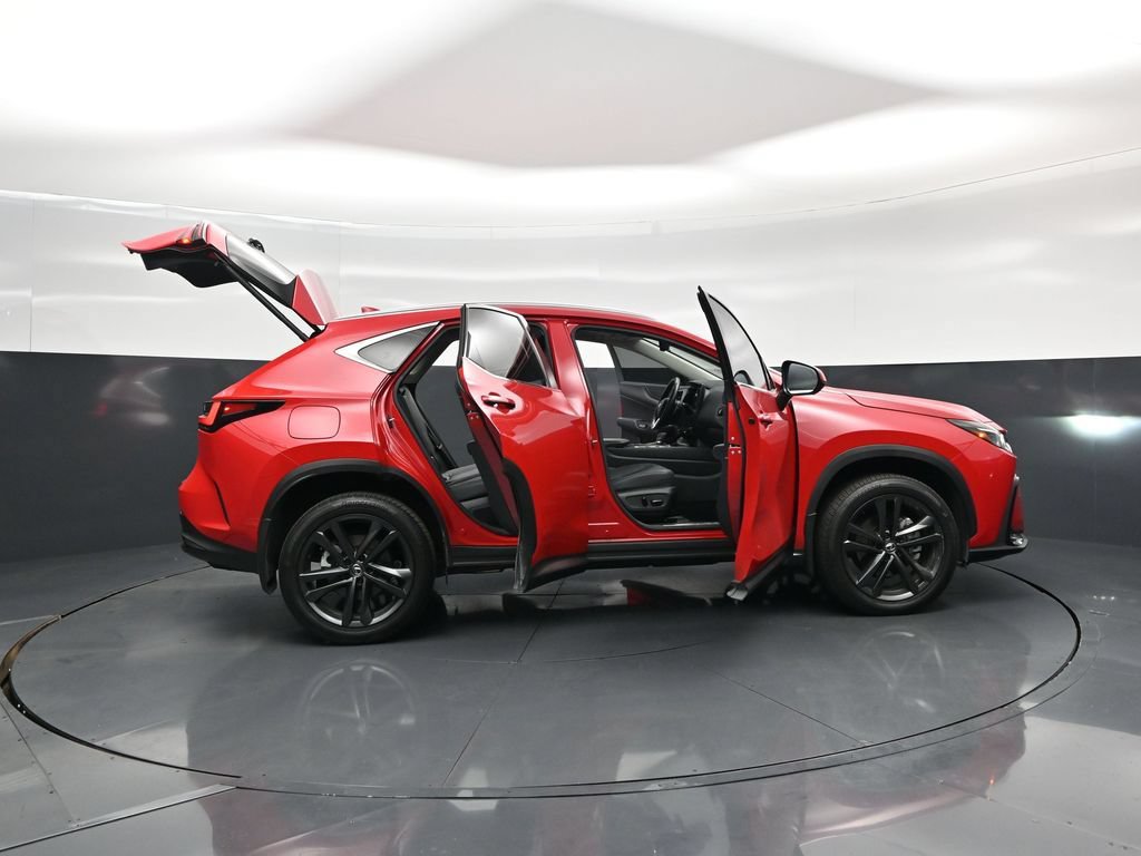 Used 2024 Lexus NX 450h+ AWD w/ Vision Package image 4