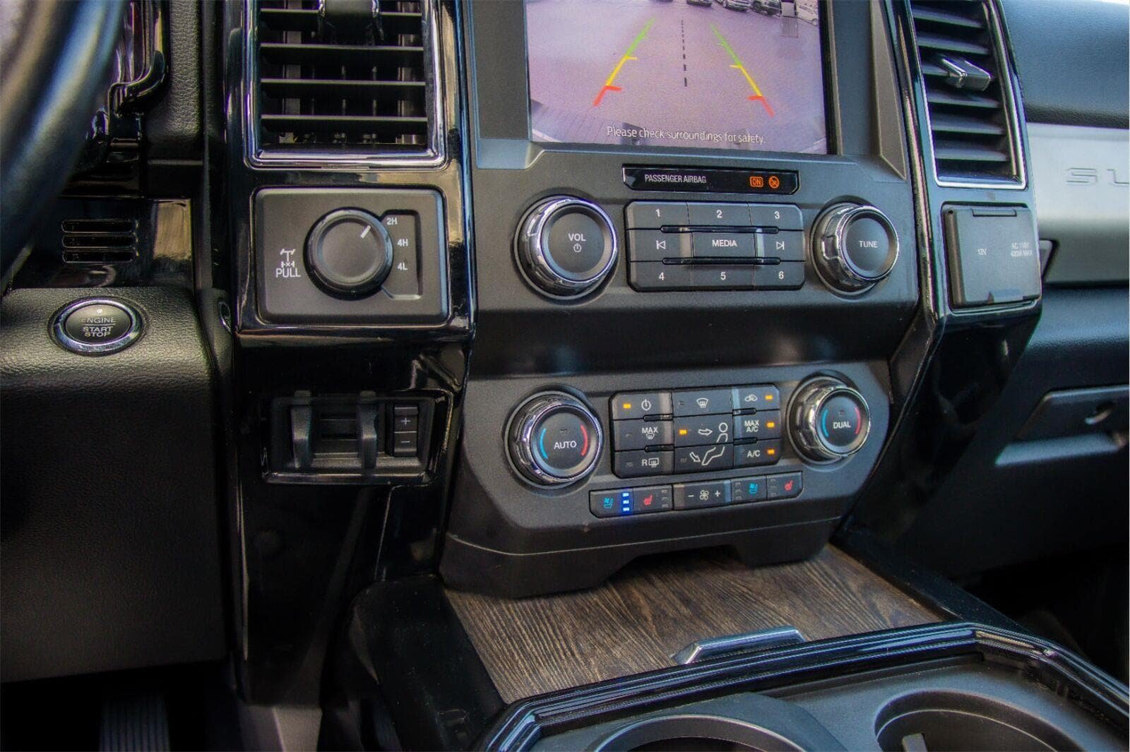 Certified 2021 Ford F250 Lariat w/ Lariat Ultimate Package AWD/4WD image 18