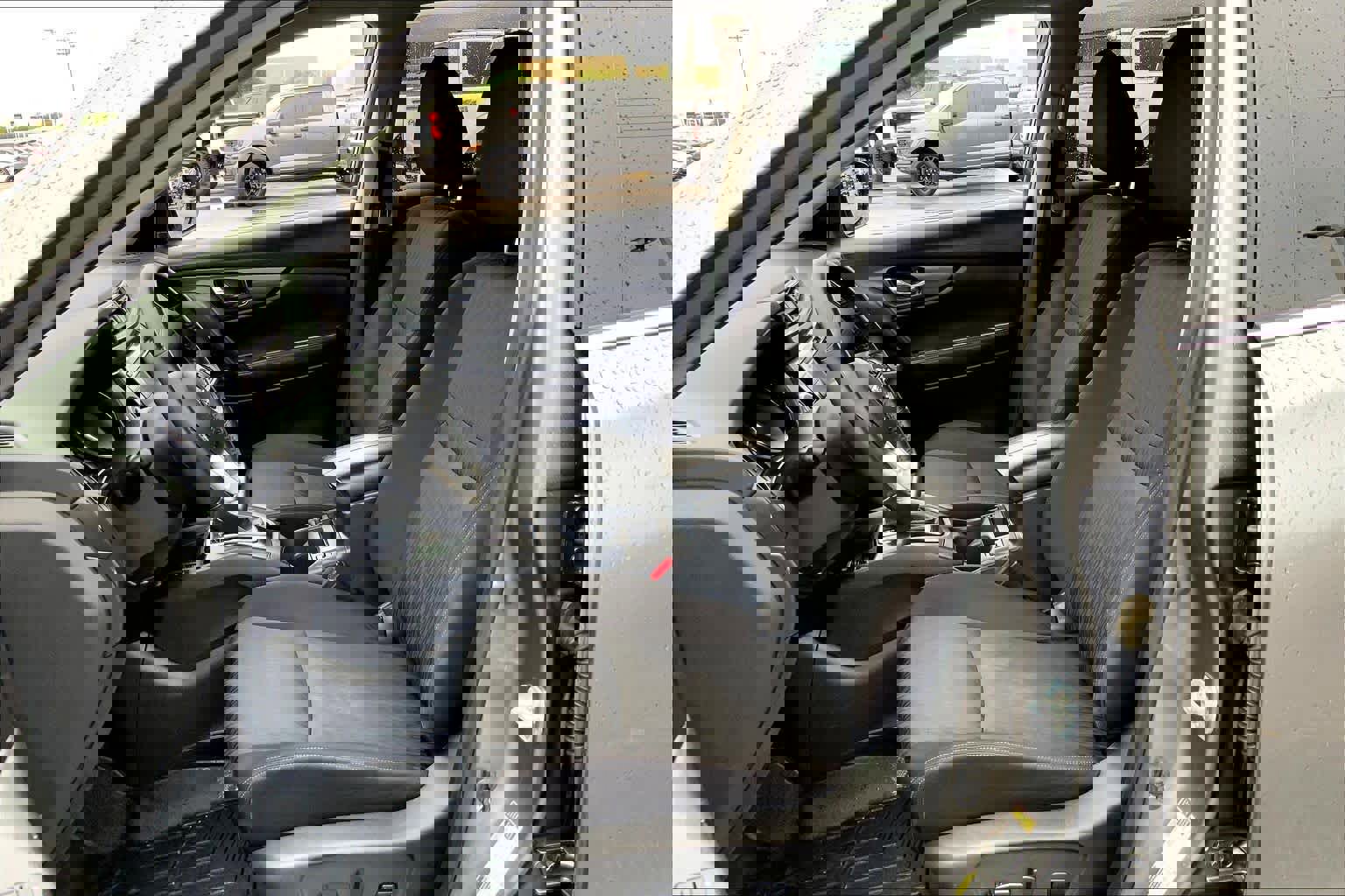 Used 2019 Nissan Rogue SV w/ Premium Package image 10