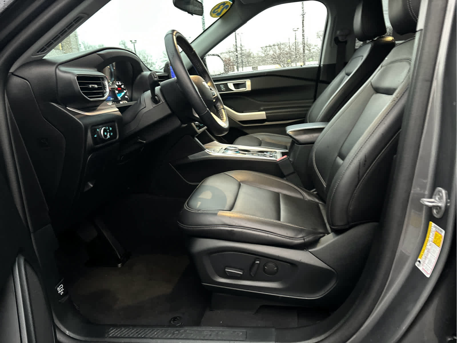 Certified 2023 Ford Explorer XLT w/ Equipment Group 202A image 13