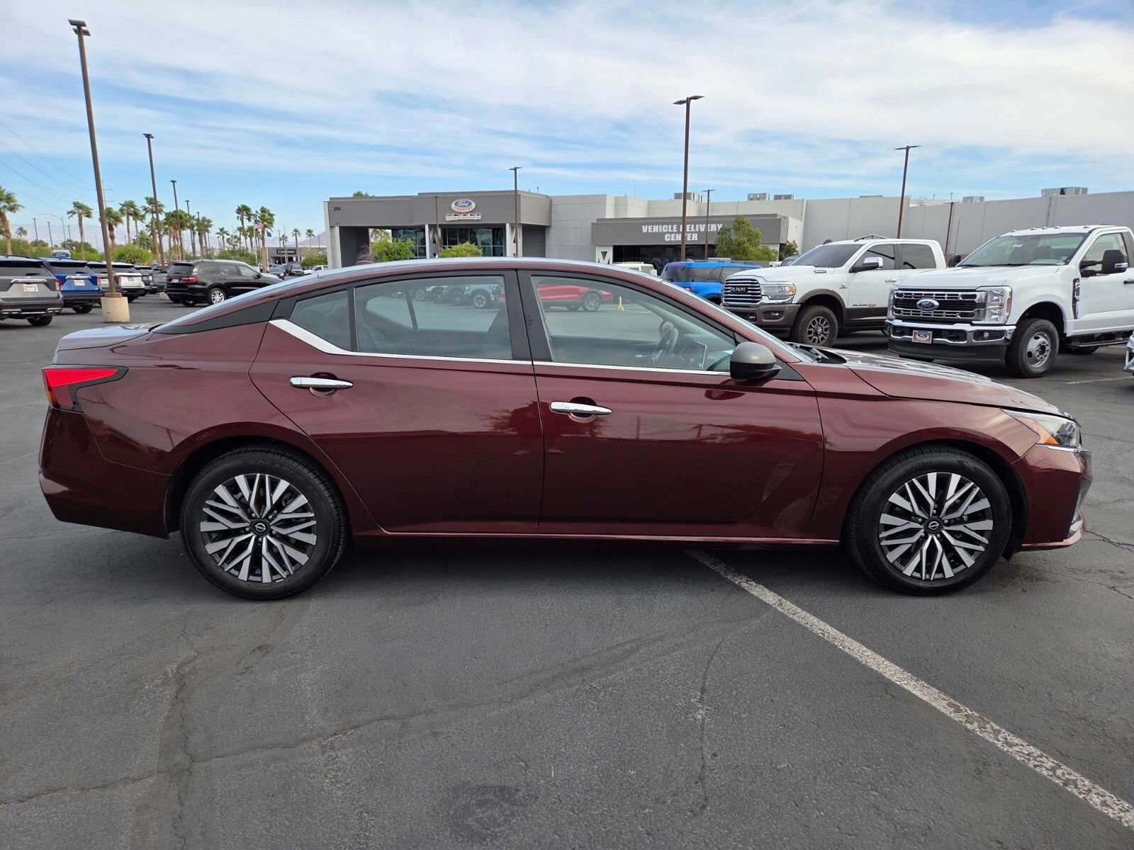 Used 2024 Nissan Altima 2.5 SV image 7