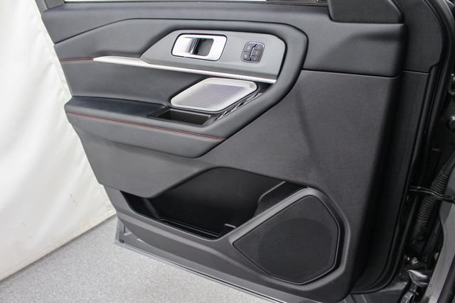 Certified 2025 Ford Explorer ST AWD/4WD image 14