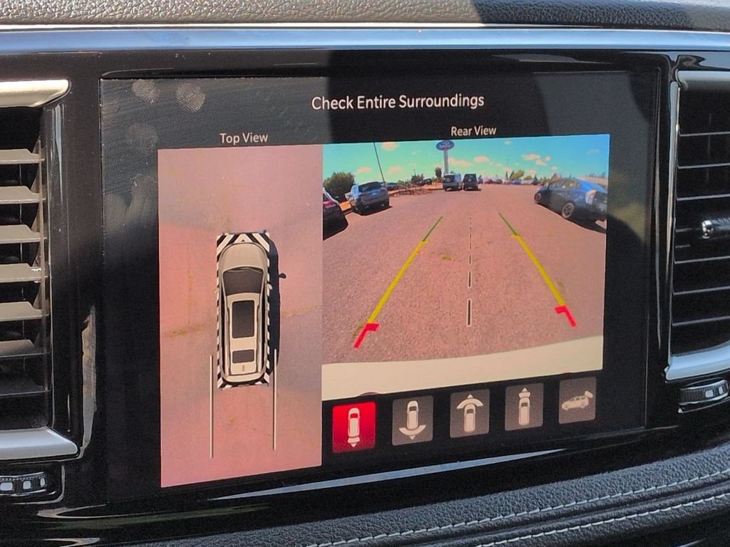 Used 2024 Chrysler Pacifica Limited FWD image 19