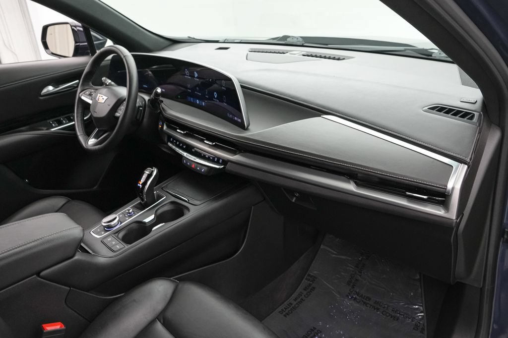 Used 2024 Cadillac XT4 Luxury FWD image 23