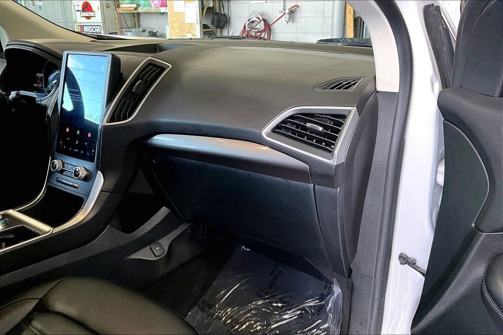 Certified 2023 Ford Edge SEL w/ Convenience Package AWD/4WD image 15