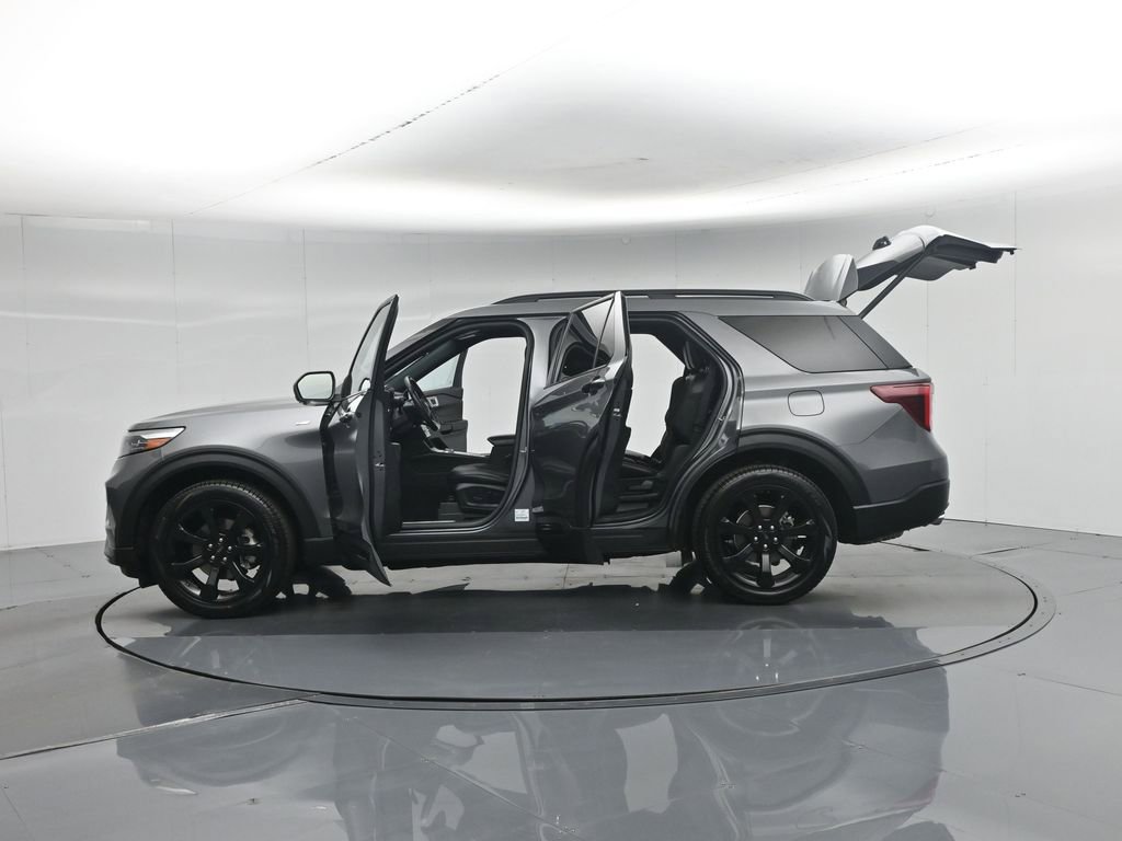 Certified 2023 Ford Explorer ST-Line w/ Class IV Trailer Tow Package RWD image 41