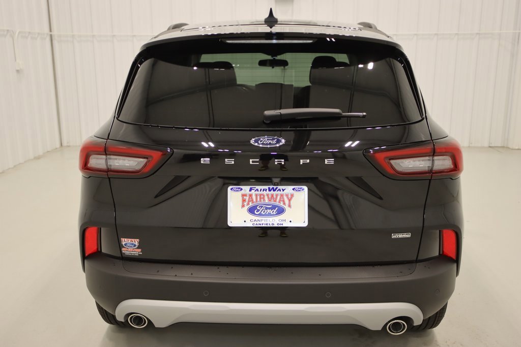 Certified 2024 Ford Escape SE image 10