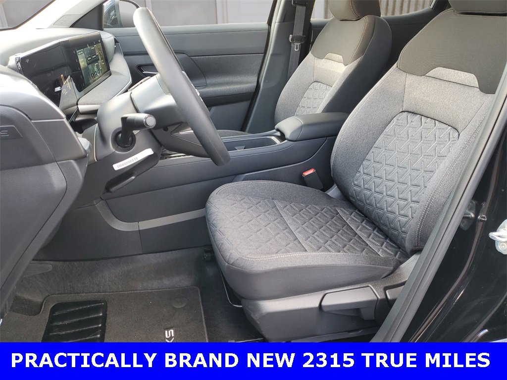 Used 2025 Nissan Kicks SV image 16