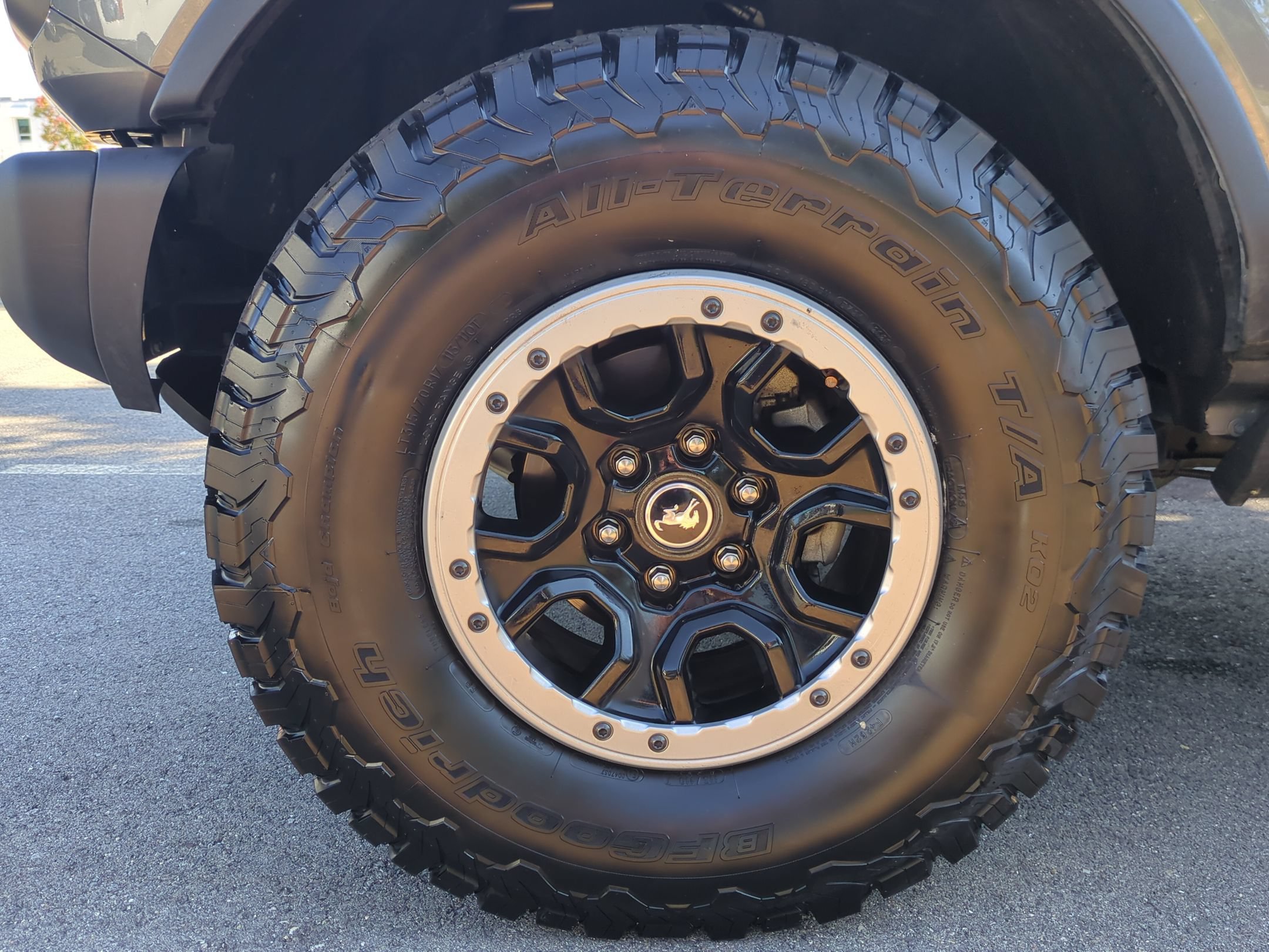 Certified 2023 Ford Bronco Badlands w/ Sasquatch Package AWD/4WD image 9