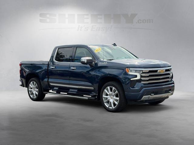 Used 2022 Chevrolet Silverado 1500 High Country w/ High Country Premium Package AWD/4WD image 2