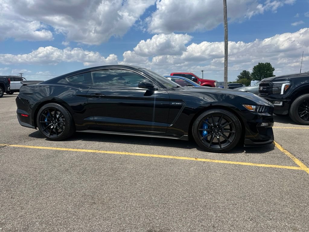Certified 2017 Ford Mustang Shelby GT350 RWD image 4