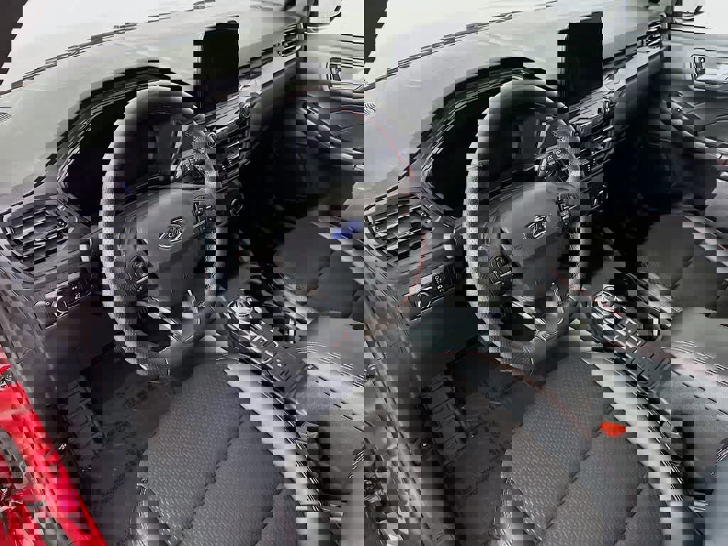 Certified 2025 Ford Escape ST-Line image 9