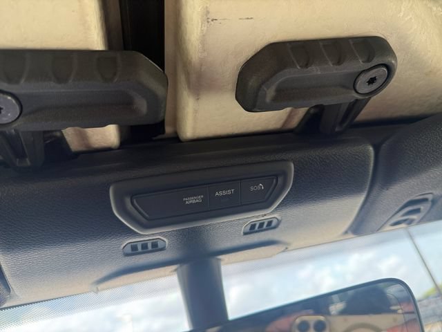 Used 2023 Jeep Gladiator Rubicon w/ LED Lighting Group AWD/4WD image 26