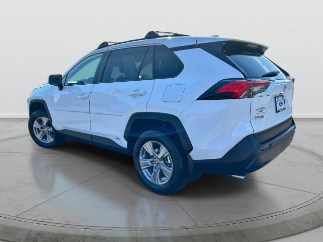 Used 2025 Toyota RAV4 LE AWD/4WD image 8