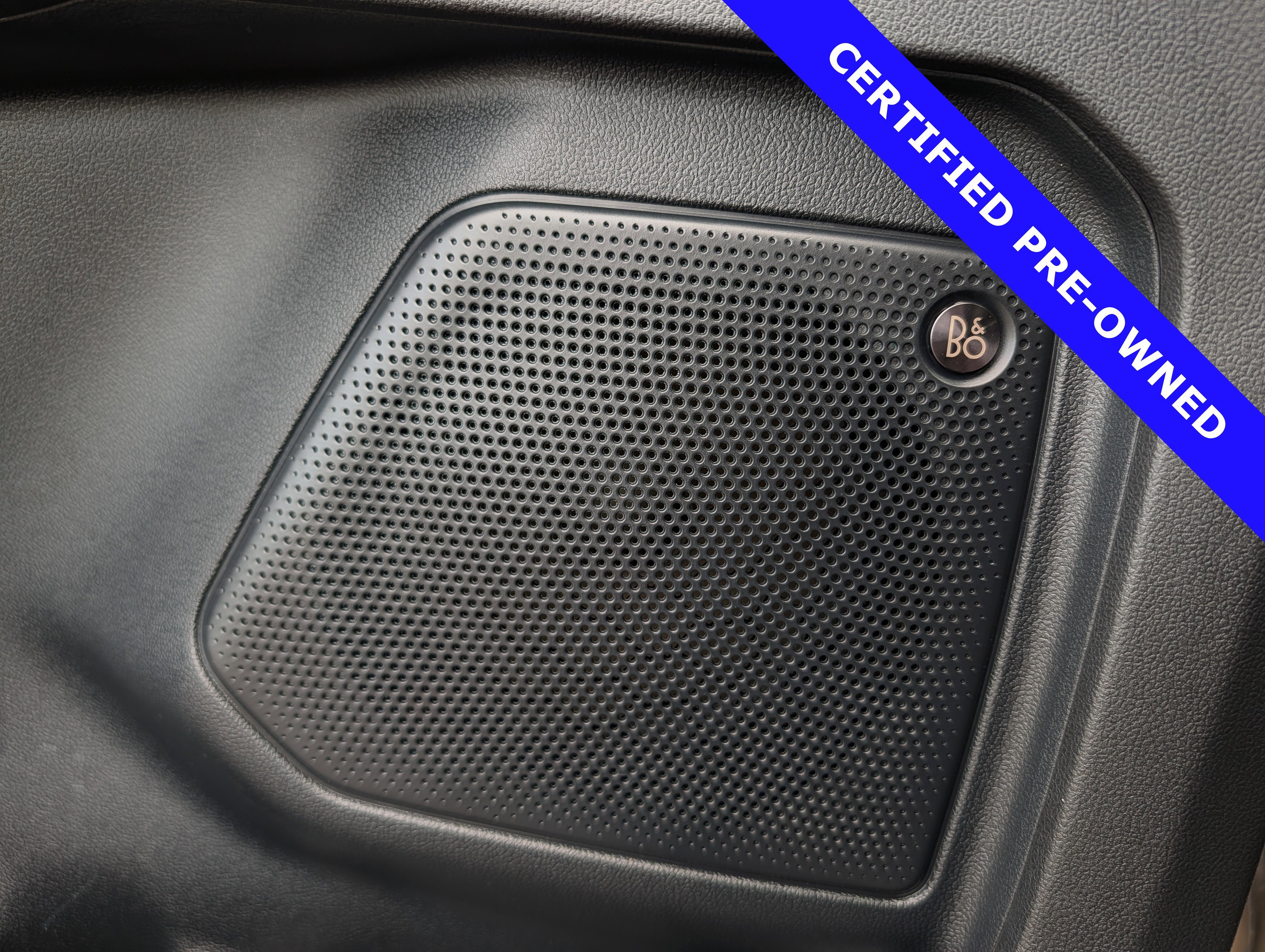 Certified 2021 Ford Escape Titanium FWD image 24