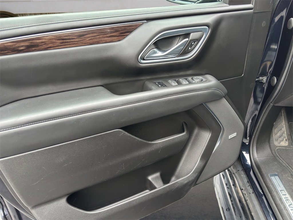 Used 2023 Chevrolet Tahoe LT w/ Luxury Package image 15