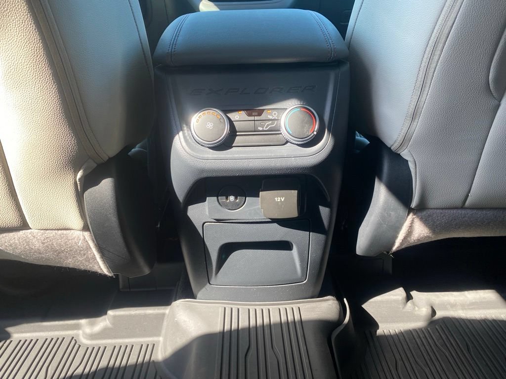 Certified 2025 Ford Explorer Active w/ Active Comfort Package RWD image 31