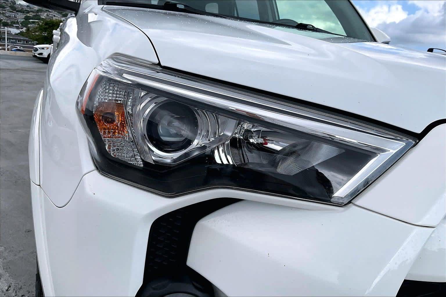 Used 2024 Toyota 4Runner SR5 Premium RWD image 31