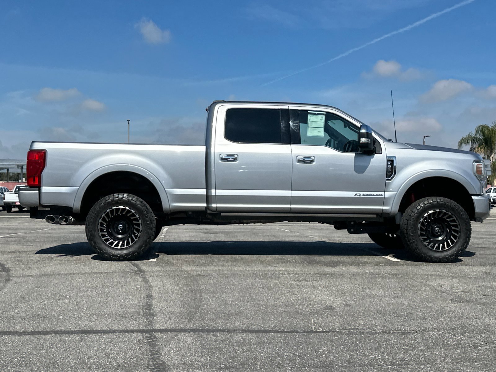 Certified 2022 Ford F250 Platinum w/ Tremor Off-Road Package image 6