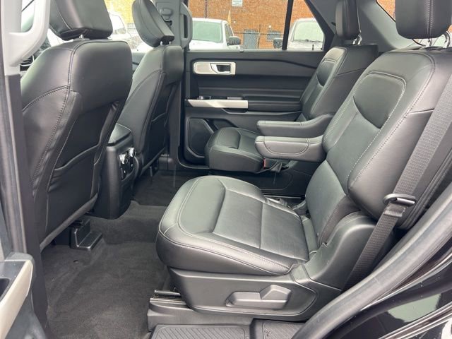 Certified 2022 Ford Explorer Limited w/ Limited Technology Package image 22