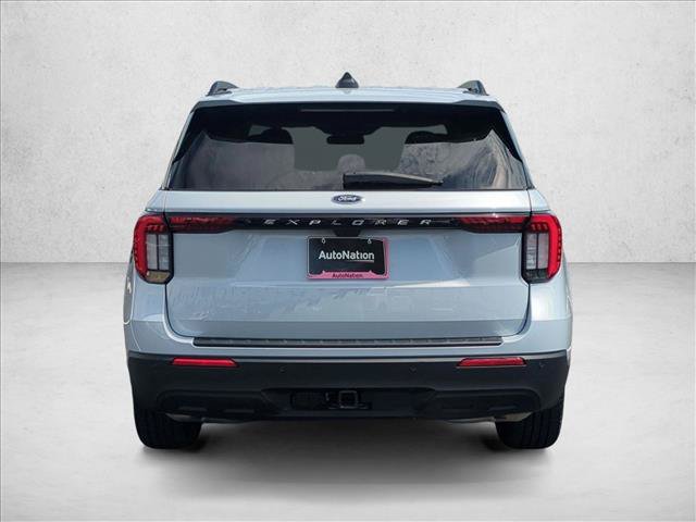 Certified 2025 Ford Explorer Active RWD image 7