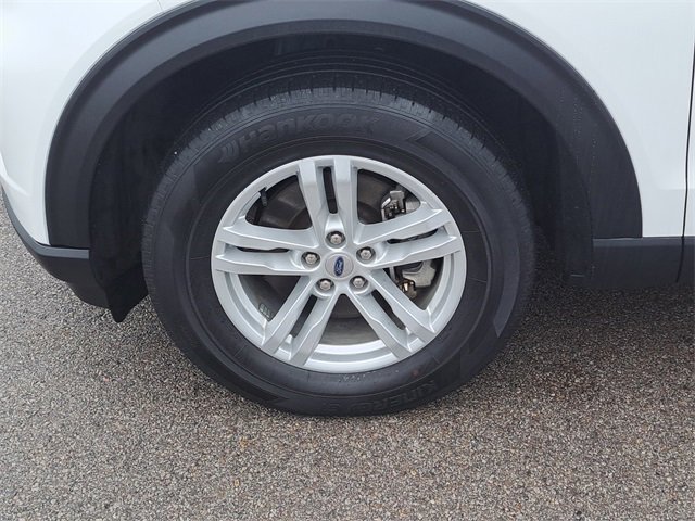 Certified 2022 Ford Explorer XLT w/ Equipment Group 202A image 9