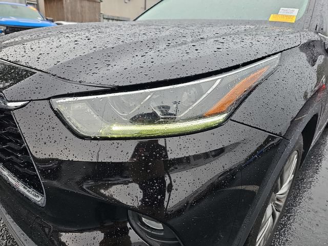 Used 2021 Toyota Highlander Platinum FWD image 37
