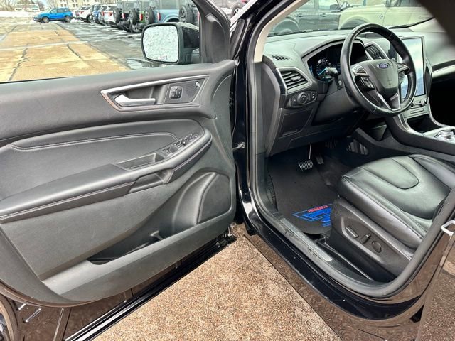 Certified 2022 Ford Edge Titanium image 12