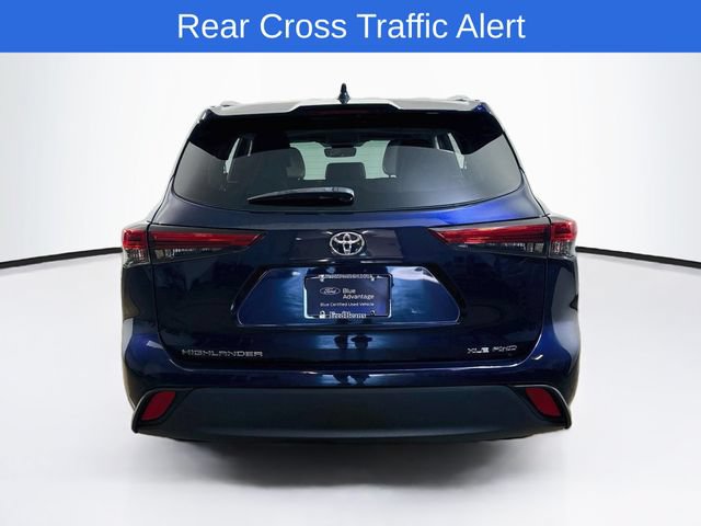 Used 2020 Toyota Highlander XLE AWD/4WD image 10