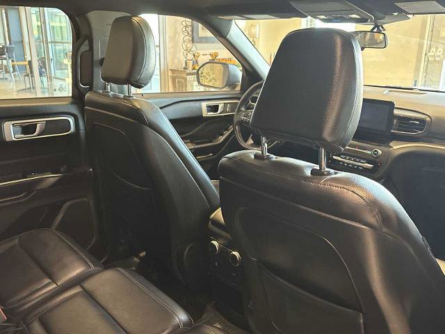 Certified 2020 Ford Explorer XLT w/ Equipment Group 202A image 27
