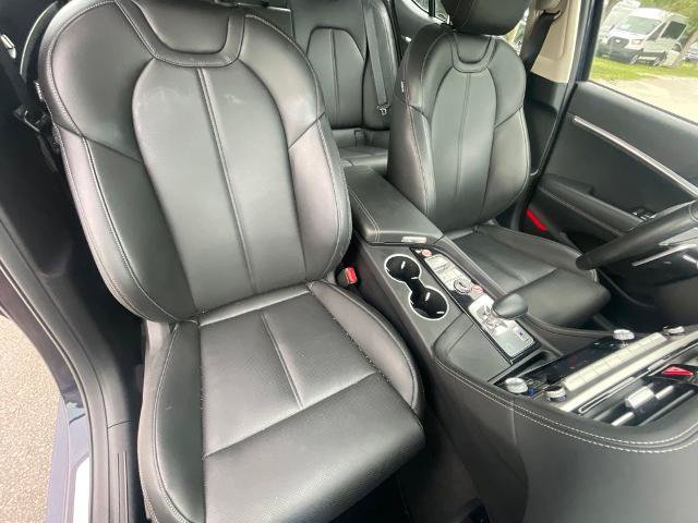 Used 2026 Genesis G70 2.5T RWD image 7